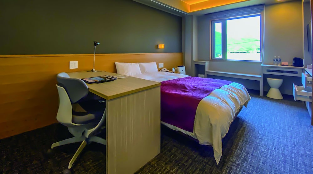 エコノミー ダブルルーム ダブルベッド 1 台 客室1 | 登り坂ホテル