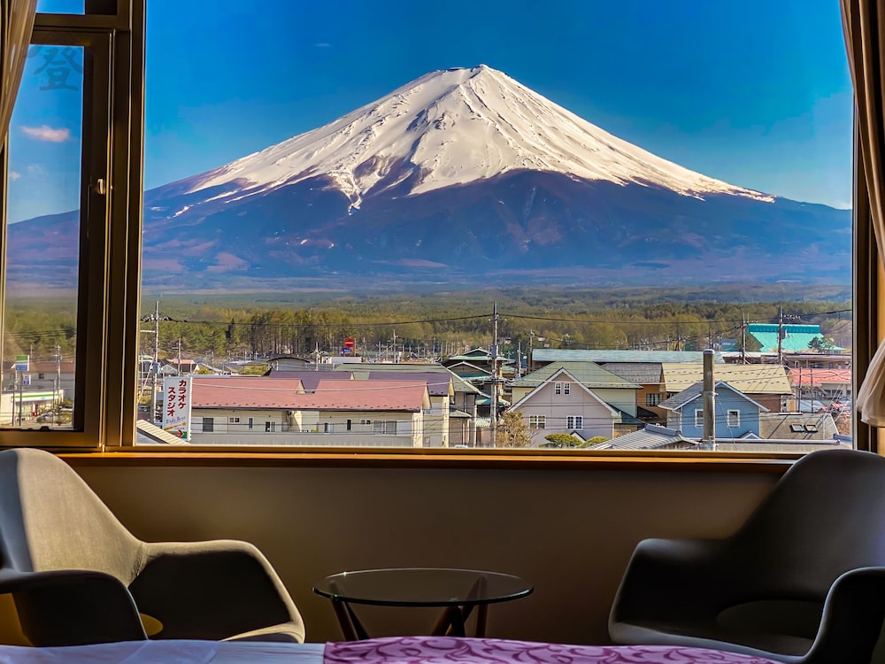 スタンダードツインルーム - 富士山側 最上階 客室1 | 登り坂ホテル