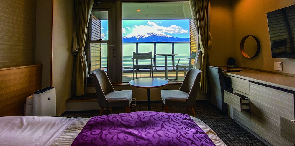 特別室 デラックスツインルーム - 富士山側 テラス付き (25.64平米) 客室2 | 登り坂ホテル