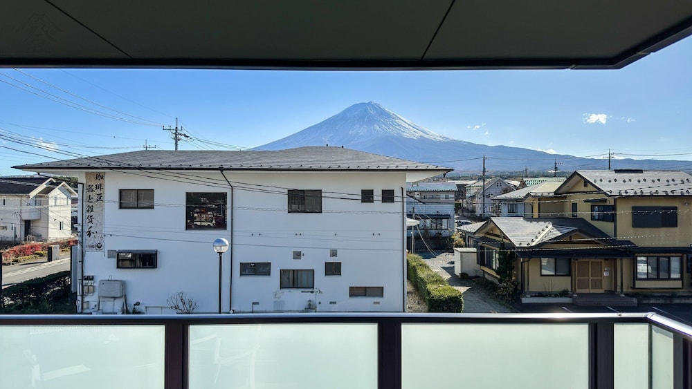 特別室　デラックス ダブルルーム クイーンベッド 1 台 富士山側　テラス付き, 2nd Floor (24.02平米) テラス / パティオ0 | 登り坂ホテル