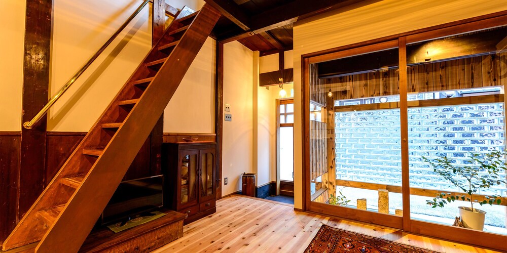 京町家一棟貸し | 民宿 古梅川 別館 コウメノハナレ