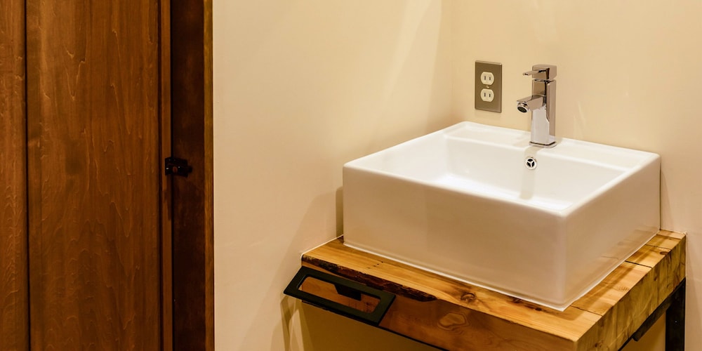 京町家一棟貸し バスルーム2 | 民宿 古梅川 別館 コウメノハナレ