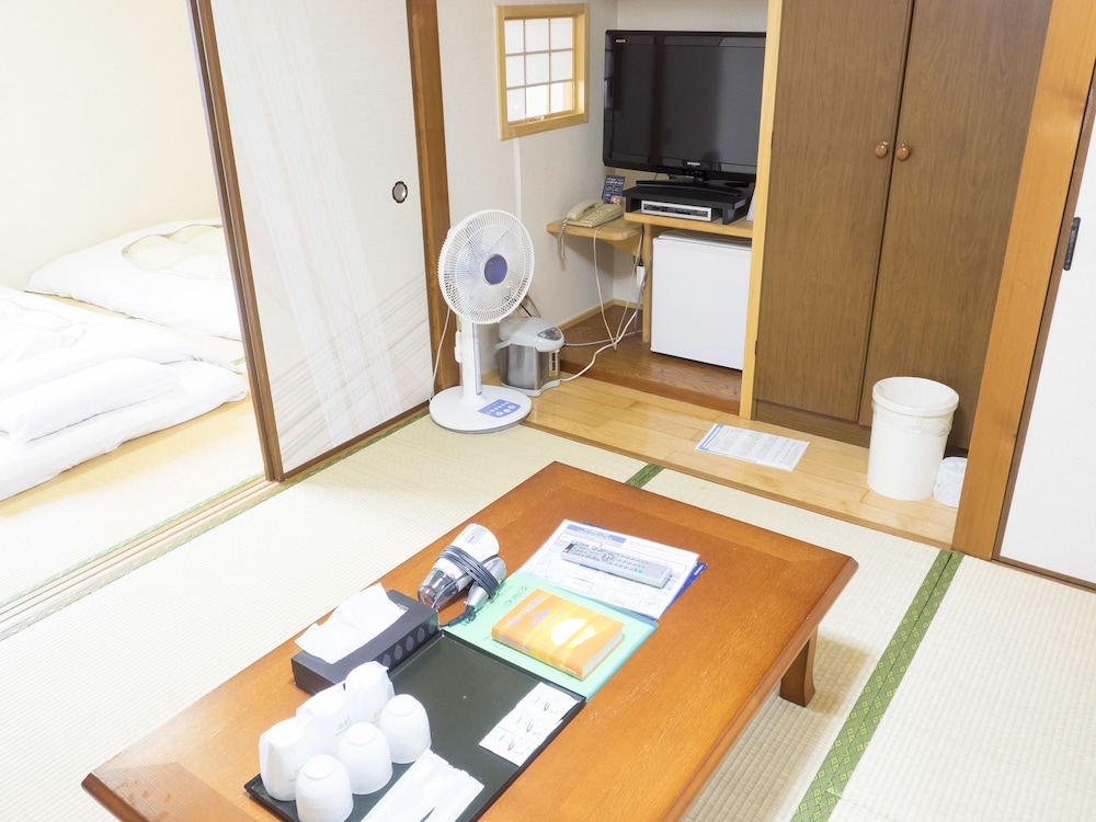 和室 ツイン 客室1 | ひこねステーションホテル