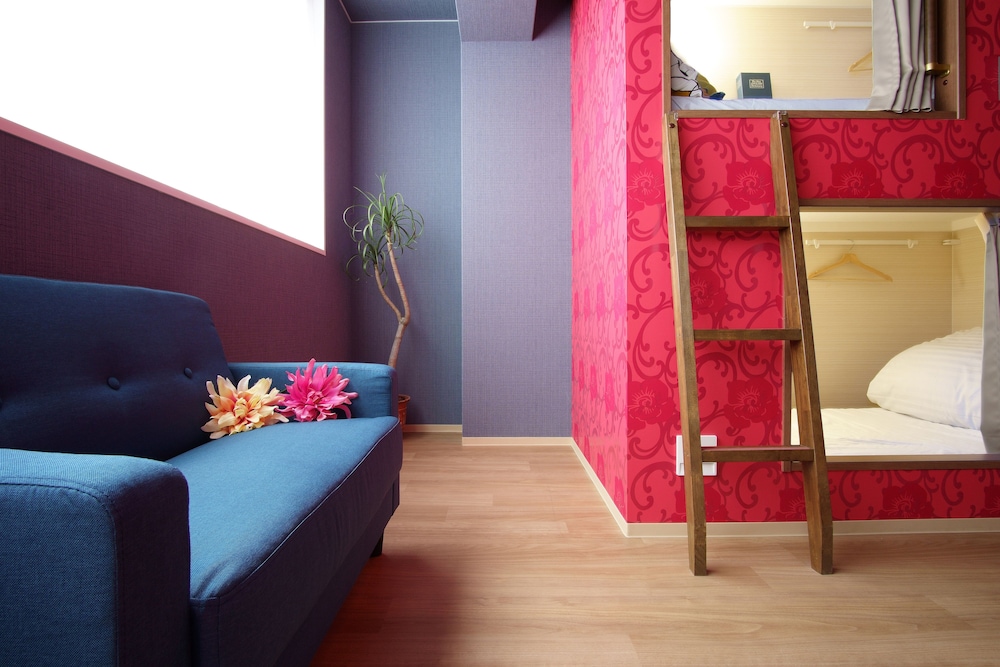 ラグジュアリー ドミトリー ルーム 女性専用 二段ベッド 2名分 (ペット不可) 客室1 | Feel Osaka Yu