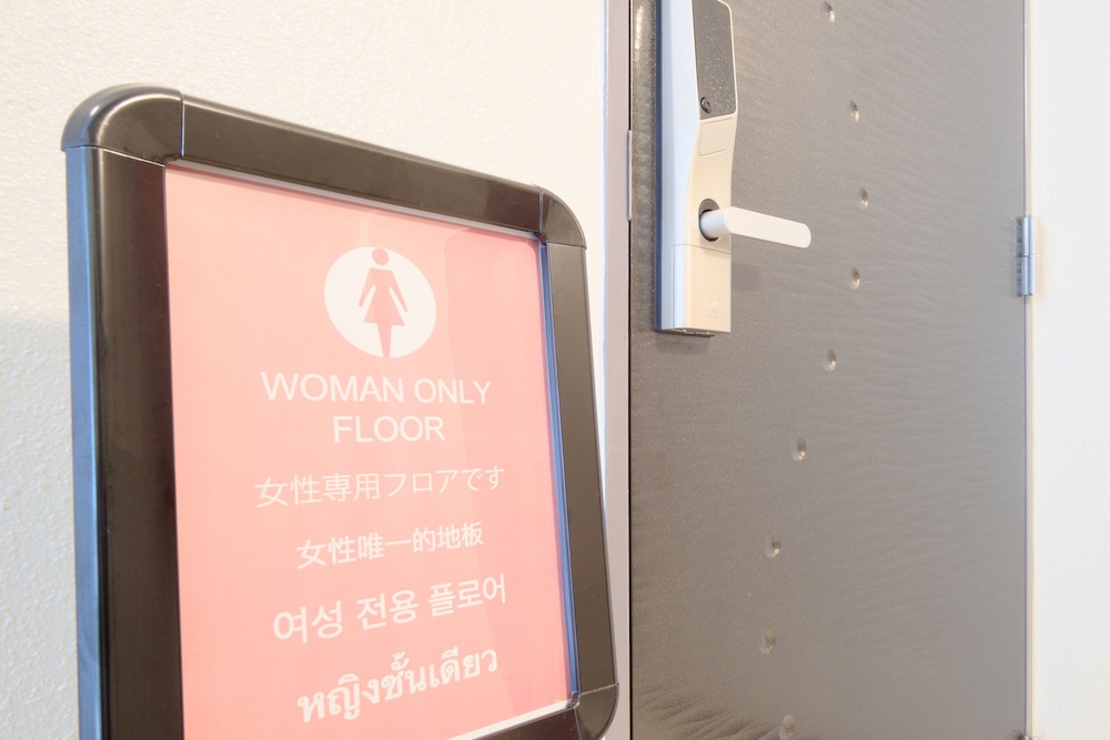 ラグジュアリー ドミトリー ルーム 女性専用 二段ベッド 2名分 (ペット不可) 客室4 | Feel Osaka Yu