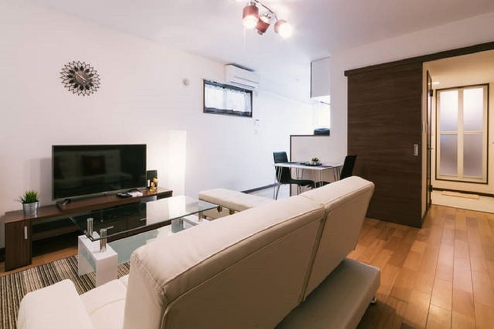 スタンダード アパートメント 禁煙 リビングルーム1 | フォレストテラス天神南