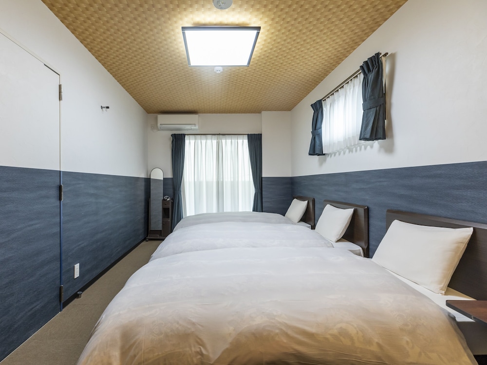 トリプルルーム 禁煙 客室の設備とサービス1 | Tabist 京蔵 京都二条