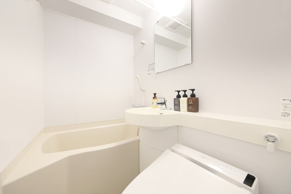 [禁煙] エコノミーセミダブル バスルーム0 | 玉響ホテル浅草