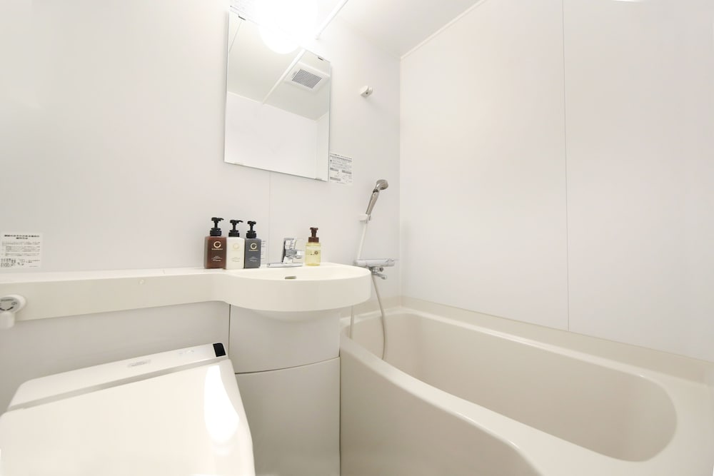 <新館> [禁煙] 和ベッドセミダブルルーム 禁煙 バスルーム0 | 玉響ホテル浅草