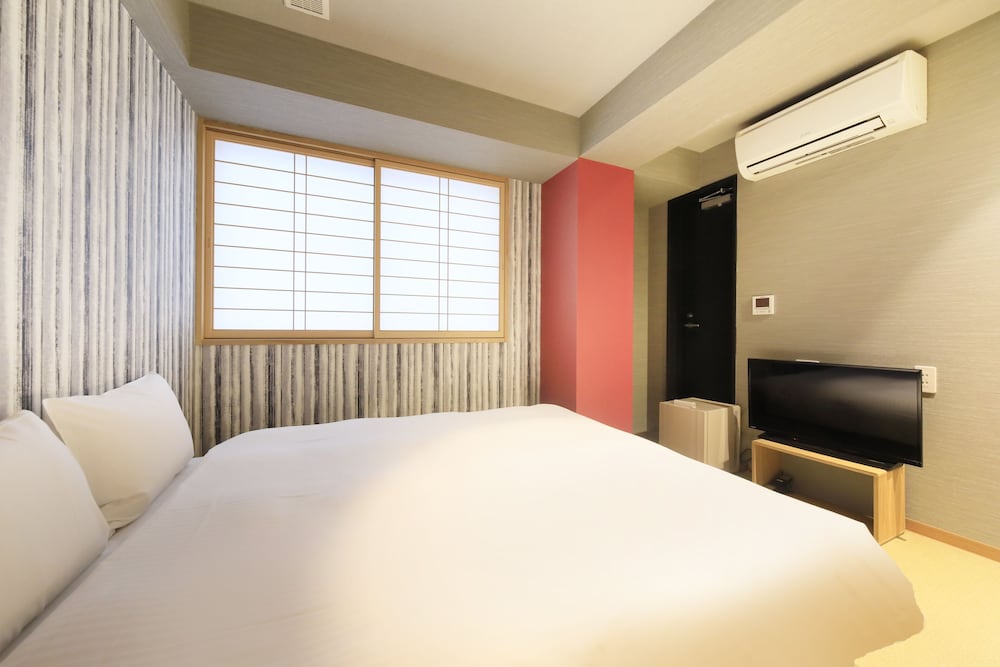 ＜新館＞ [禁煙] 和ベッド デラックスダブル＜シモンズベッド＞ 客室1 | 玉響ホテル浅草