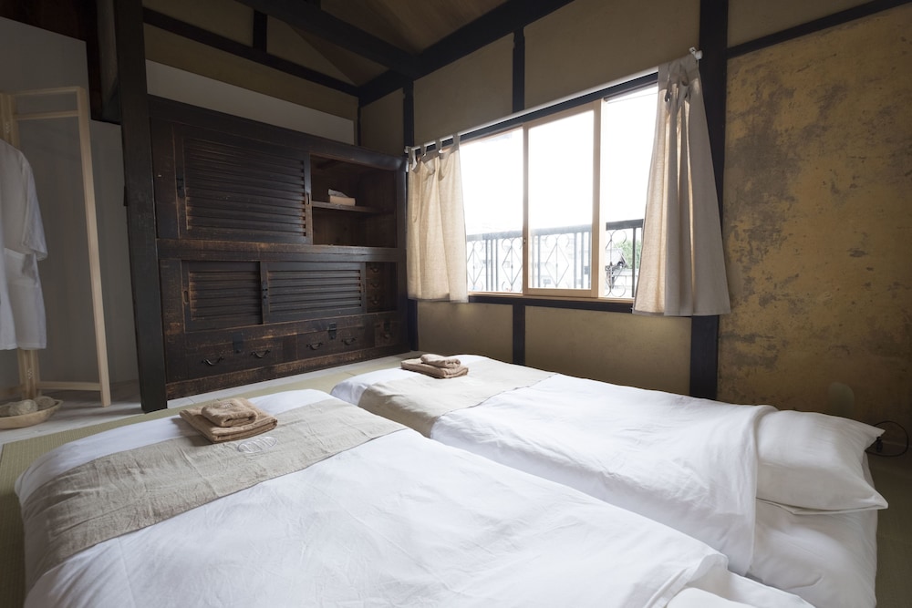 客室1 | A day in khaki khaki Guesthouse