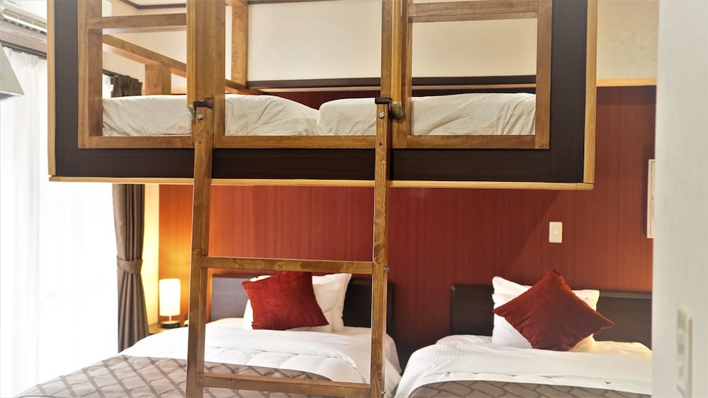 ベーシック 4 人部屋 客室3 | ホテルフロムオキナワ