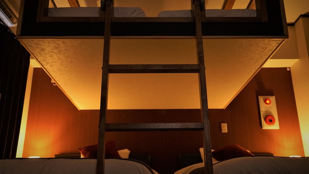 ベーシック 4 人部屋 客室4 | ホテルフロムオキナワ