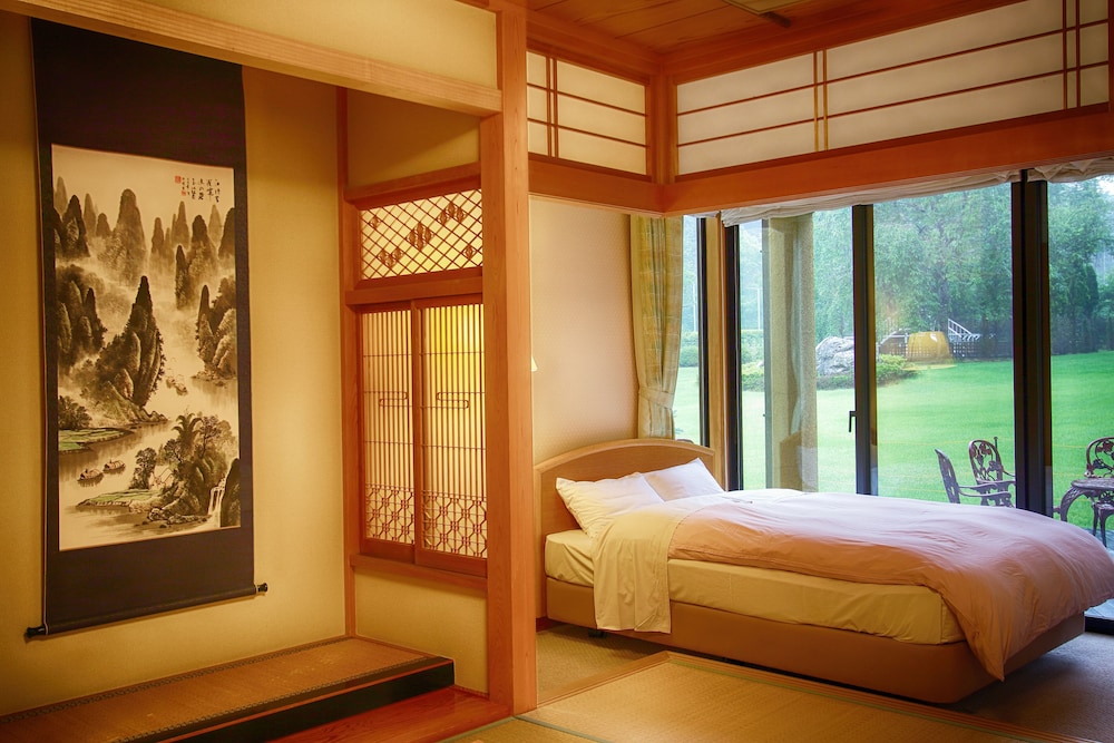 スーペリアファミリールーム (103) 客室3 | 旅籠椿屋