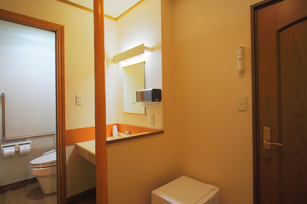 デラックスファミリールーム (203) 客室2 | 旅籠椿屋