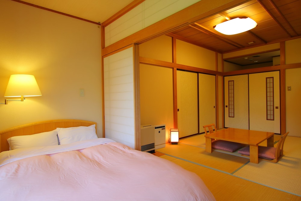 スタンダードファミリールーム (202) 客室3 | 旅籠椿屋