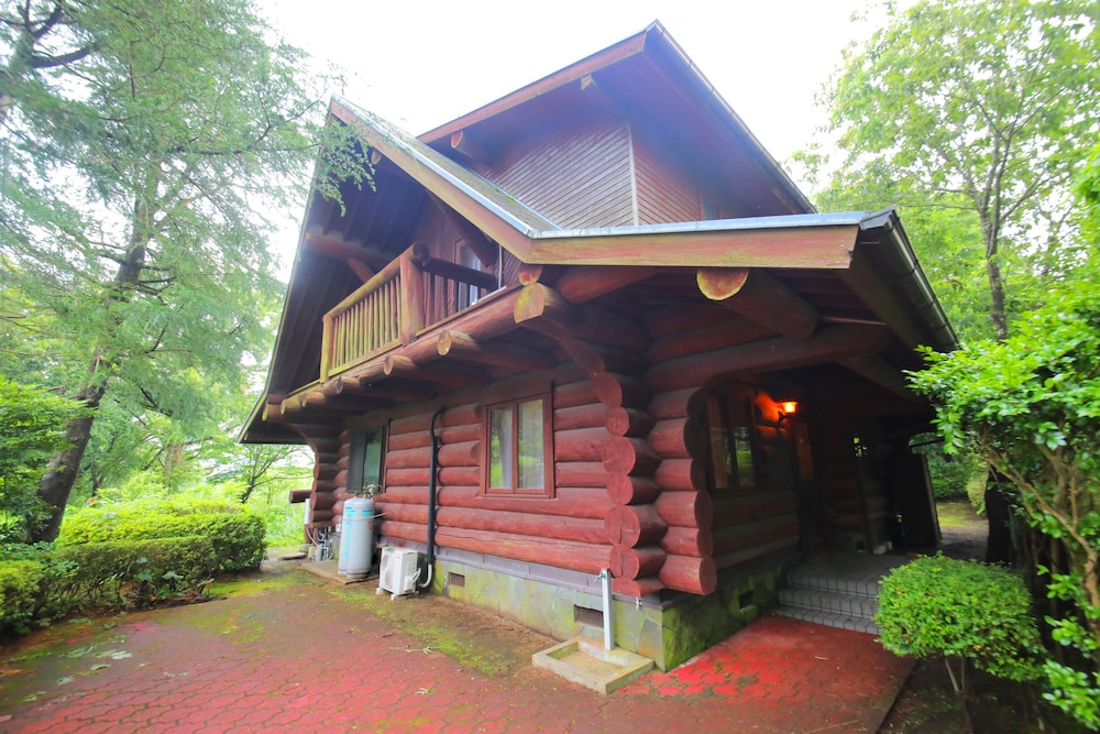 ログハウス2〜7名 ナイヤガラ 喫煙可 客室1 | さくらさくら温泉