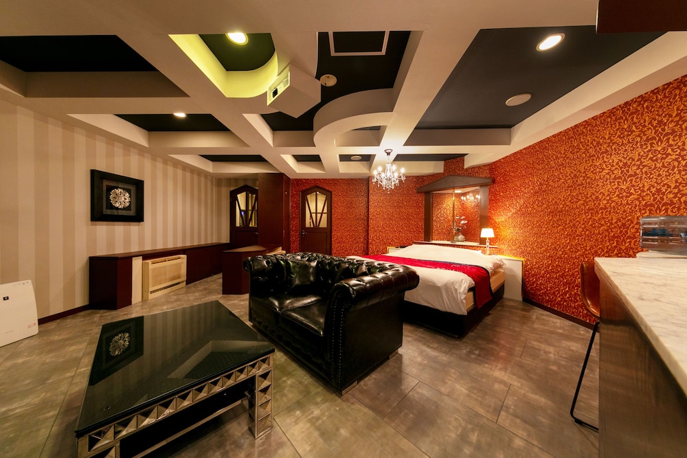 スタンダード ダブルルーム 客室4 | ホテルエルディア山梨店 - 大人限定