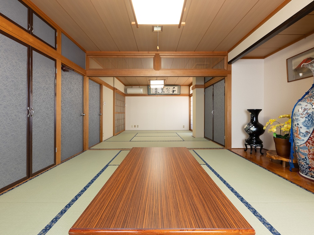 ファミリー ルーム (Japanese Room) 客室2 | Tabist ホテル富士