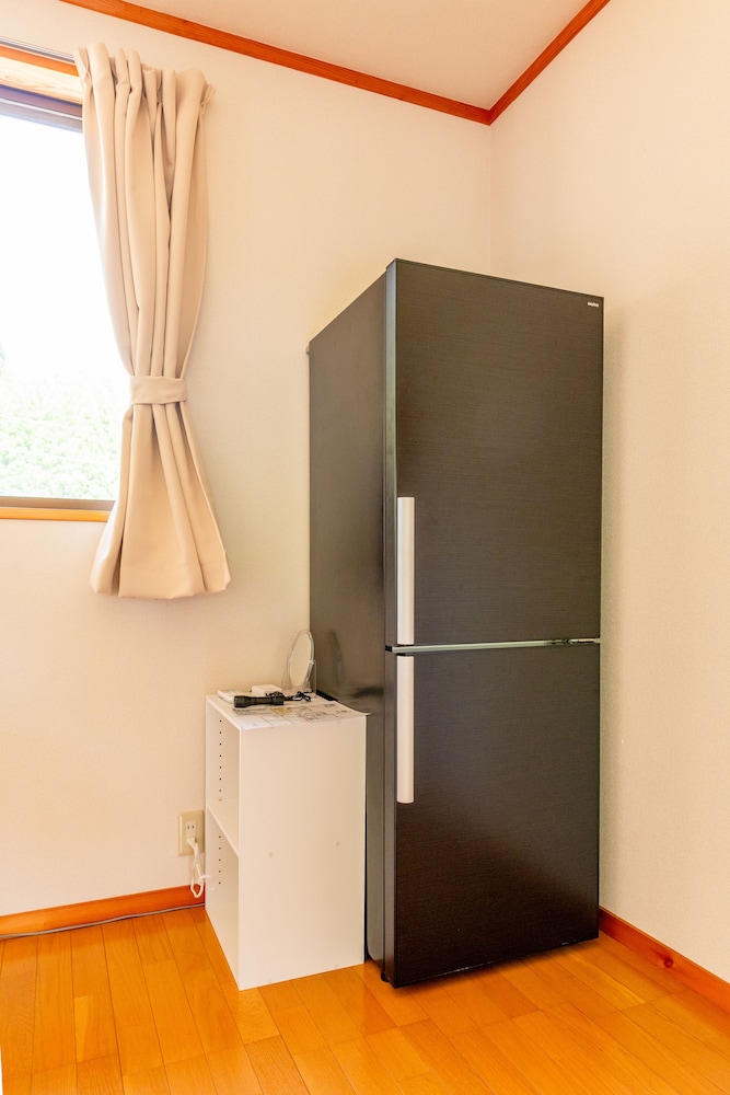 コンフォート ルーム ヒルビュー 小型冷蔵庫0 | Share Creative&Bed 'adonoan'