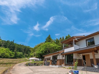 Share Creative&Bed 'adonoan'