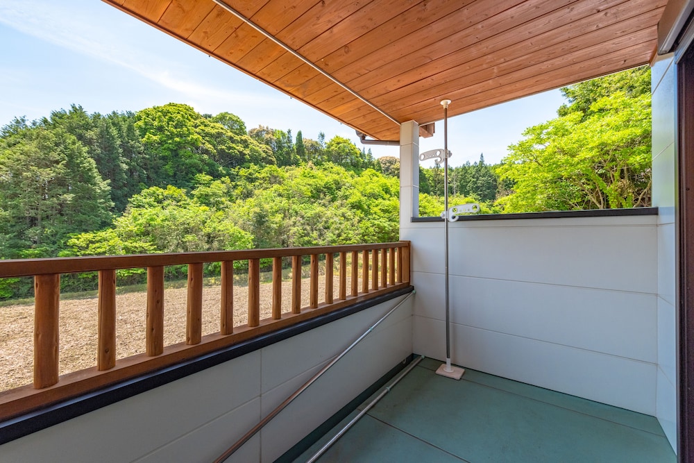 コンフォート ルーム ヒルビュー バルコニー0 | Share Creative&Bed 'adonoan'