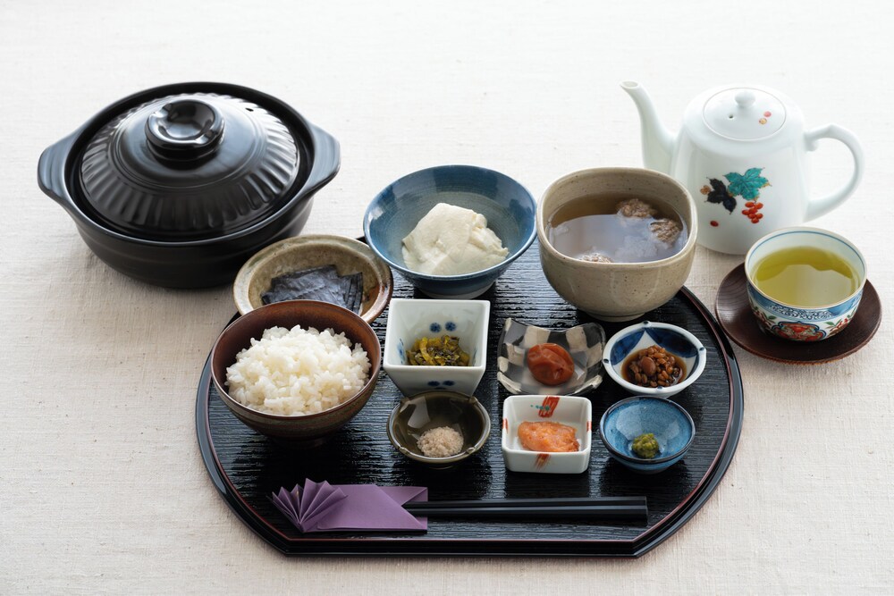 コンフォート ルーム ヒルビュー | Share Creative&Bed 'adonoan'