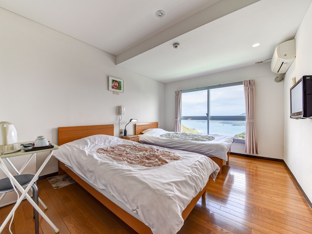 洋室ツイン 客室3 | ホテルいんのしま