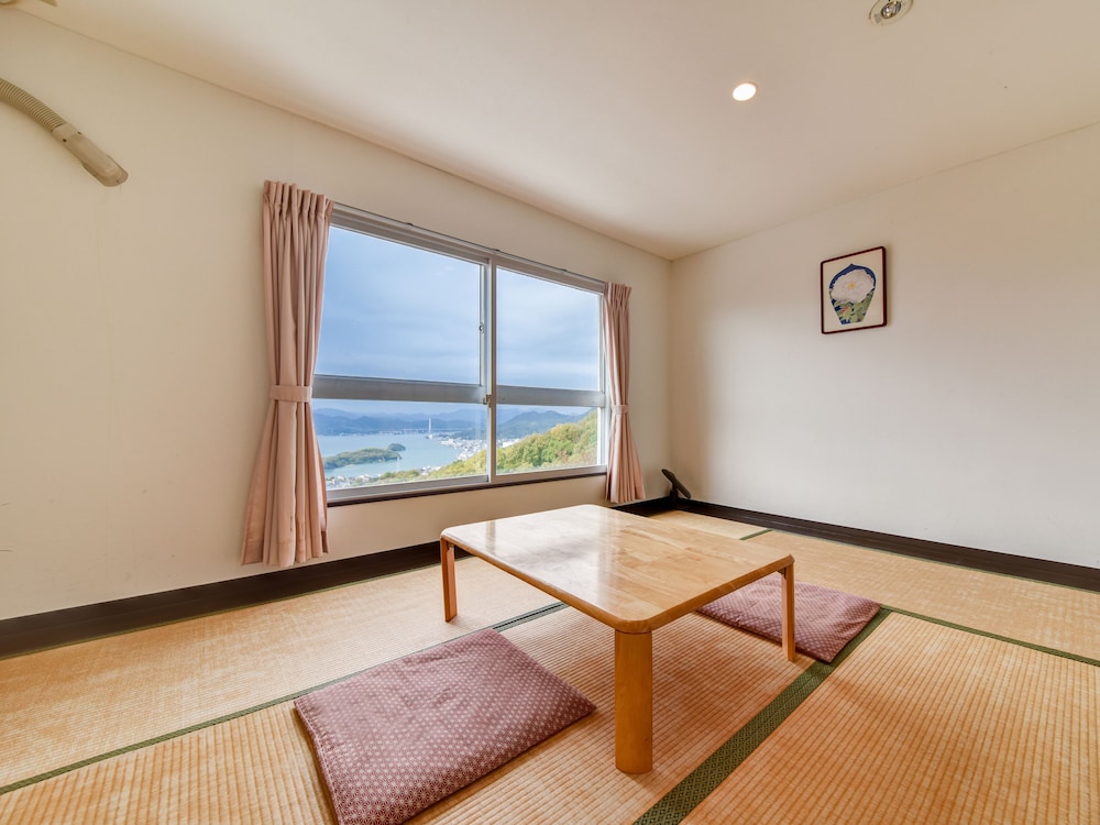 和室6畳 客室5 | ホテルいんのしま