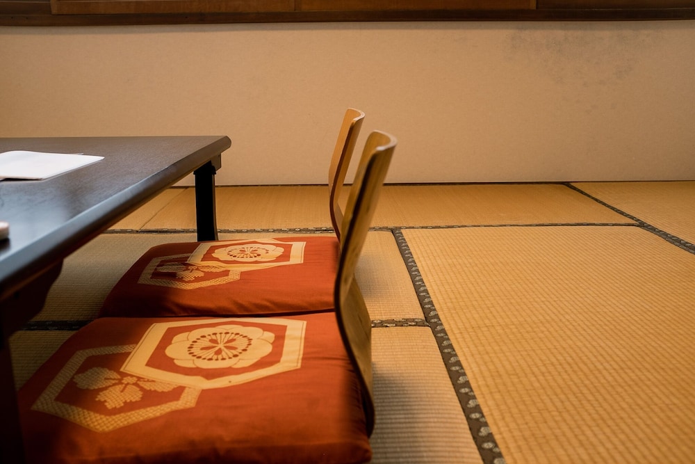 4 人部屋 客室6 | ゲストハウス サンライン別府