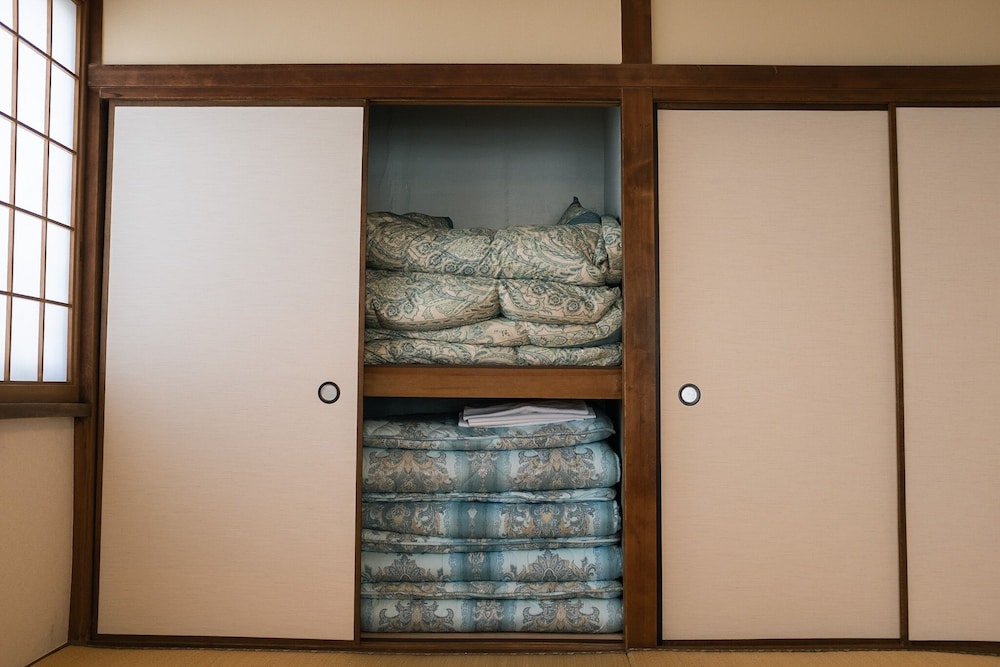 4 人部屋 客室10 | ゲストハウス サンライン別府