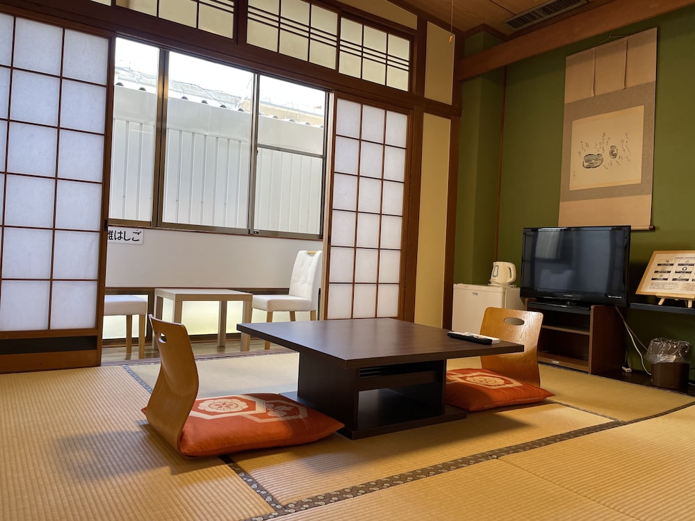 ツインルーム 共用トイレ | ゲストハウス サンライン別府