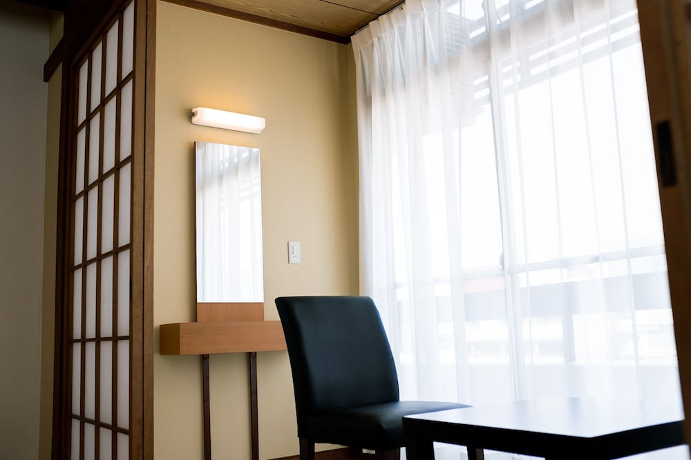 4 人部屋 客室9 | ゲストハウス サンライン別府