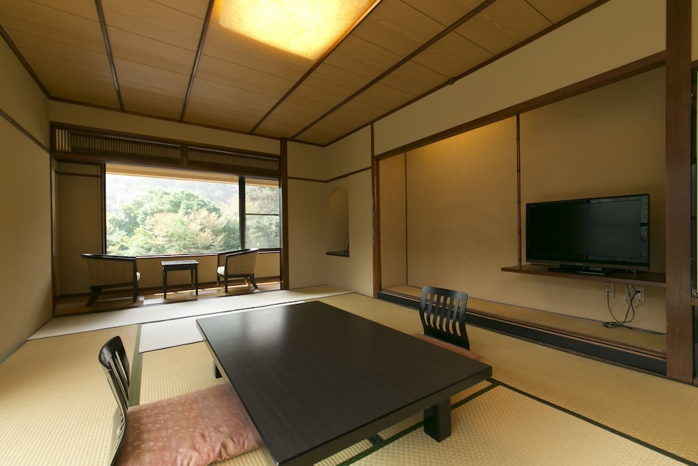 和室12畳 禁煙 客室1 | 鹿の湯ホテル