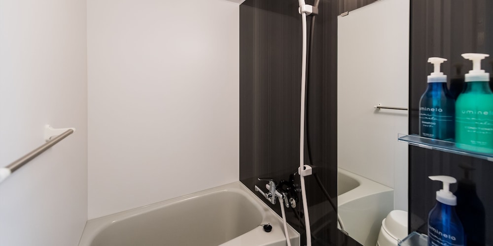 ダブルルーム ( A ) バスルーム3 | ホテルトーマス名護