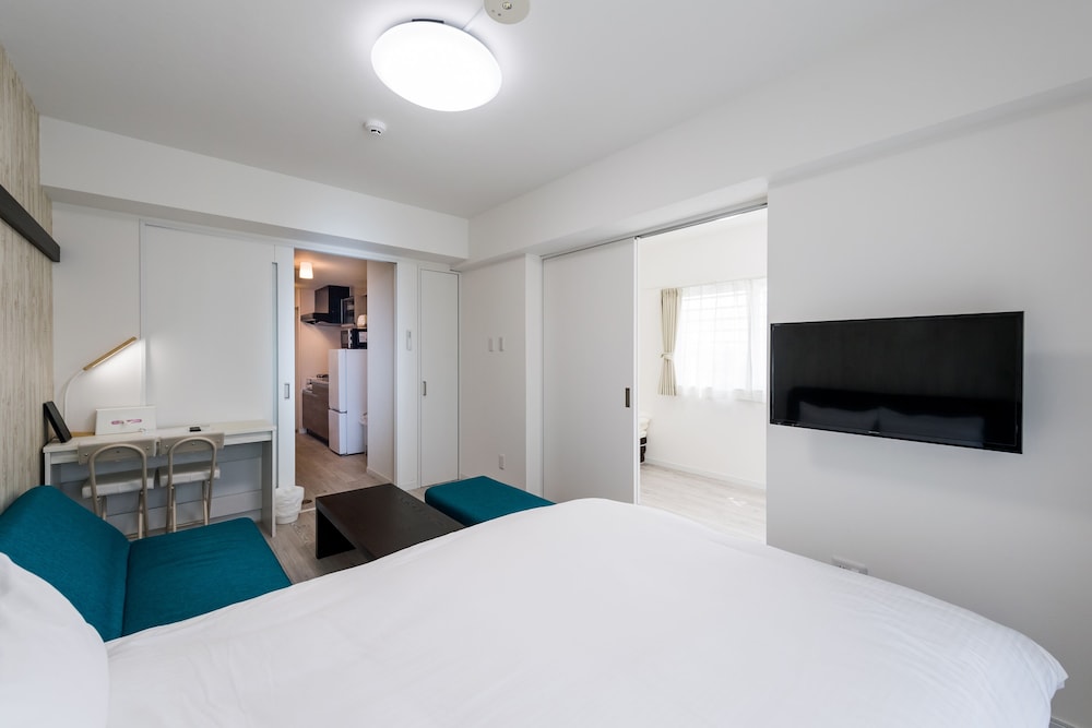 ダブルルーム ( B ) 客室13 | ホテルトーマス名護