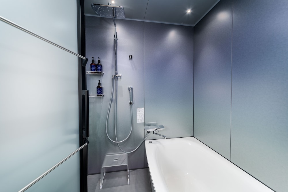 ファミリー アパートメント、禁煙 バスルームのシャワー0 | MIMARU京都 西洞院高辻