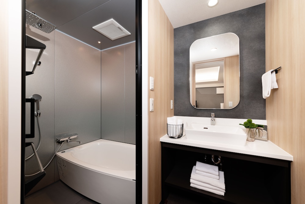 ファミリー アパートメント、禁煙 バスルームのシンク0 | MIMARU京都 西洞院高辻