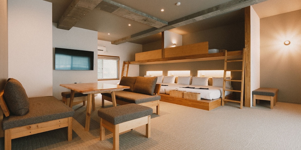 8名用スイートルーム 専用バスルーム | WPÜ HOTEL HAKONE