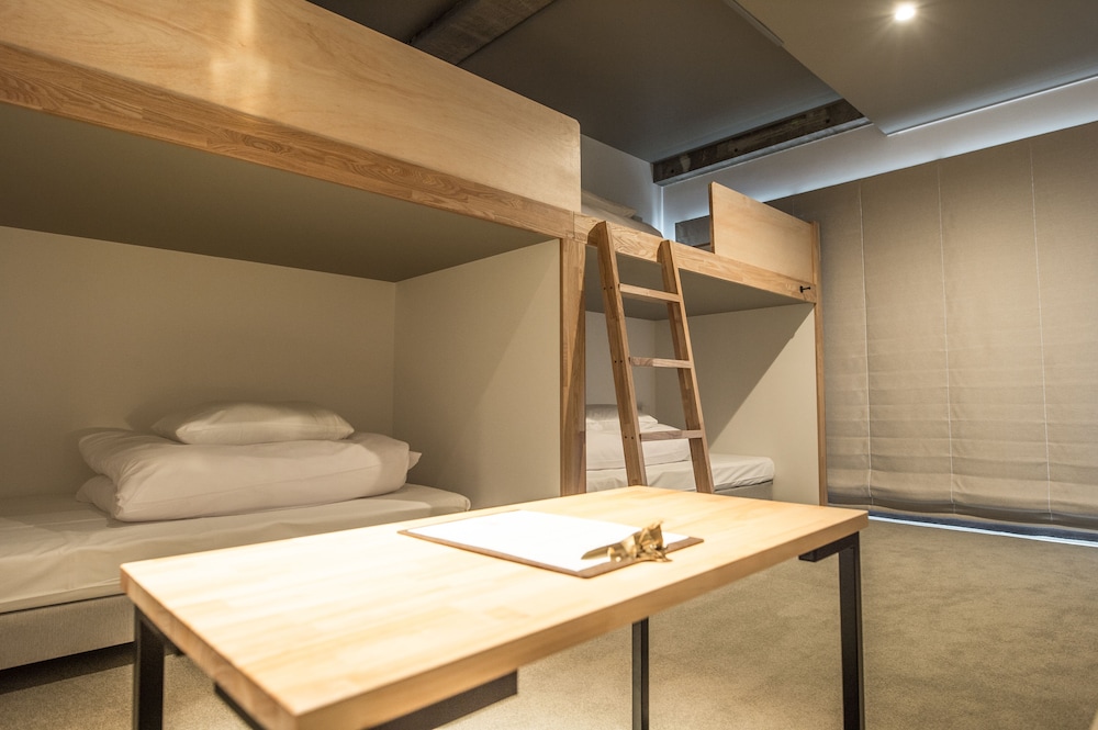4 人部屋 専用バスルーム 客室3 | WPÜ HOTEL HAKONE