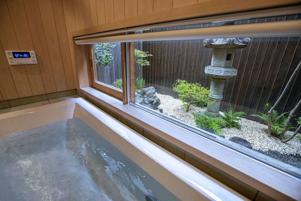 町屋 （7名） バスルーム3 | 鈴 プレミアム町家　薫風