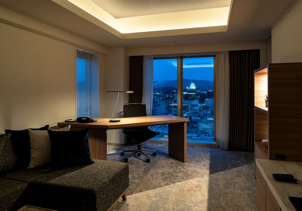 キャッスルスイートルーム 禁煙 客室2 | ダイワロイネットホテル姫路