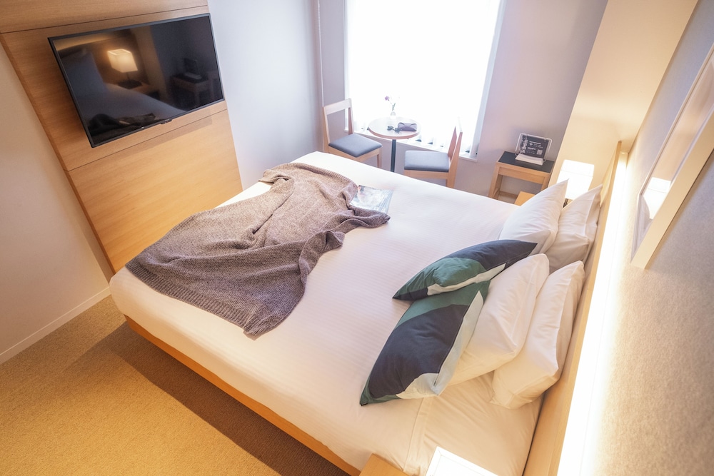 シティ ダブルルーム キングベッド 1 台 禁煙 客室4 | KABIN Koji