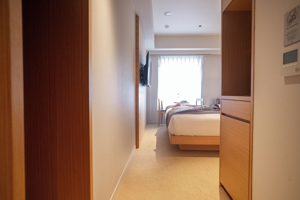 シティ ダブルルーム キングベッド 1 台 禁煙 客室2 | KABIN Koji