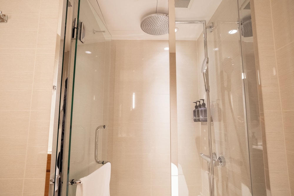 シティ ダブルルーム キングベッド 1 台 禁煙 バスルーム1 | KABIN Koji