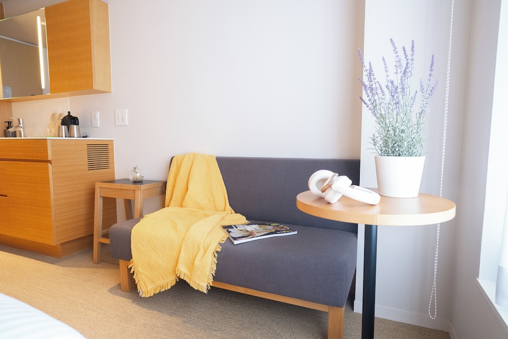 クラブ ダブルルーム クイーンベッド 1 台 禁煙 客室5 | KABIN Koji