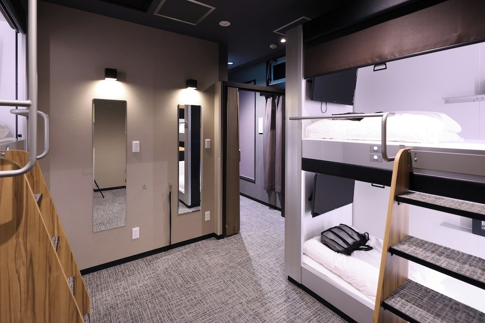 女性専用プレミアムキャビン（上段×2・下段×2） | global cabin 横浜中華街
