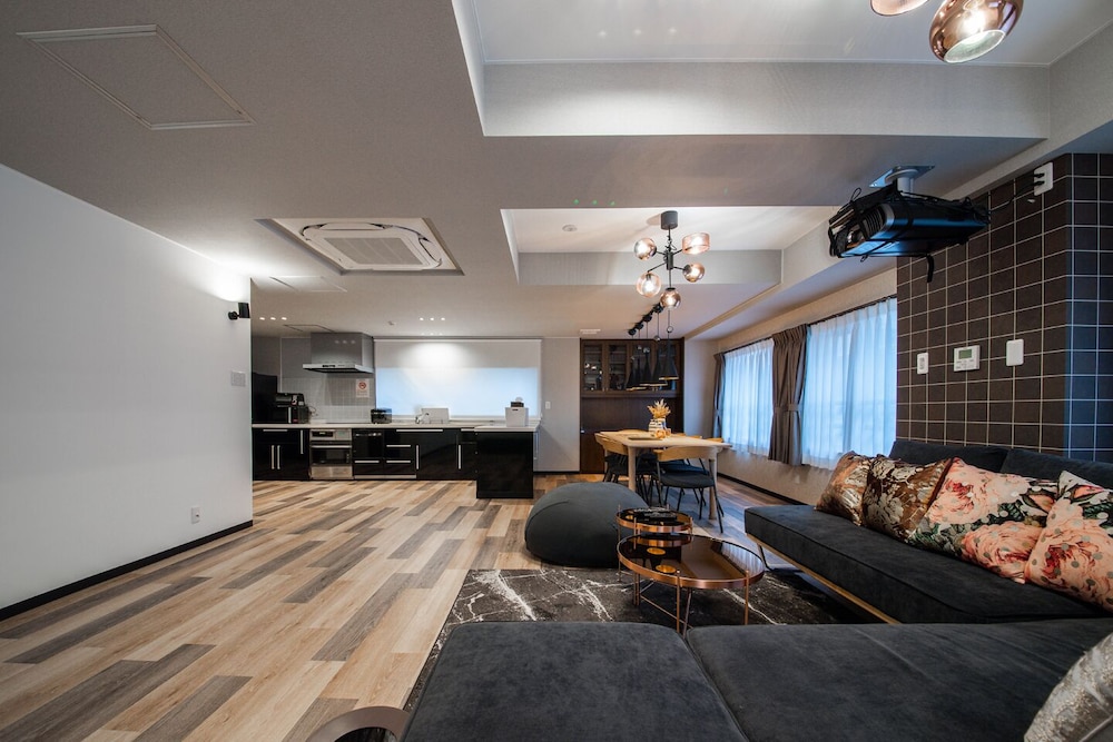 シアターラグジュアリールーム 禁煙 リビング エリア1 | Sapporo Stay Nakajima Park