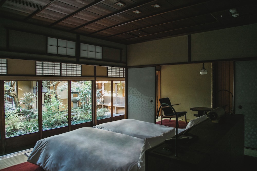 本館103:ガーデンビュー デラックス ハリウッドツイン 客室7 | そわか SOWAKA