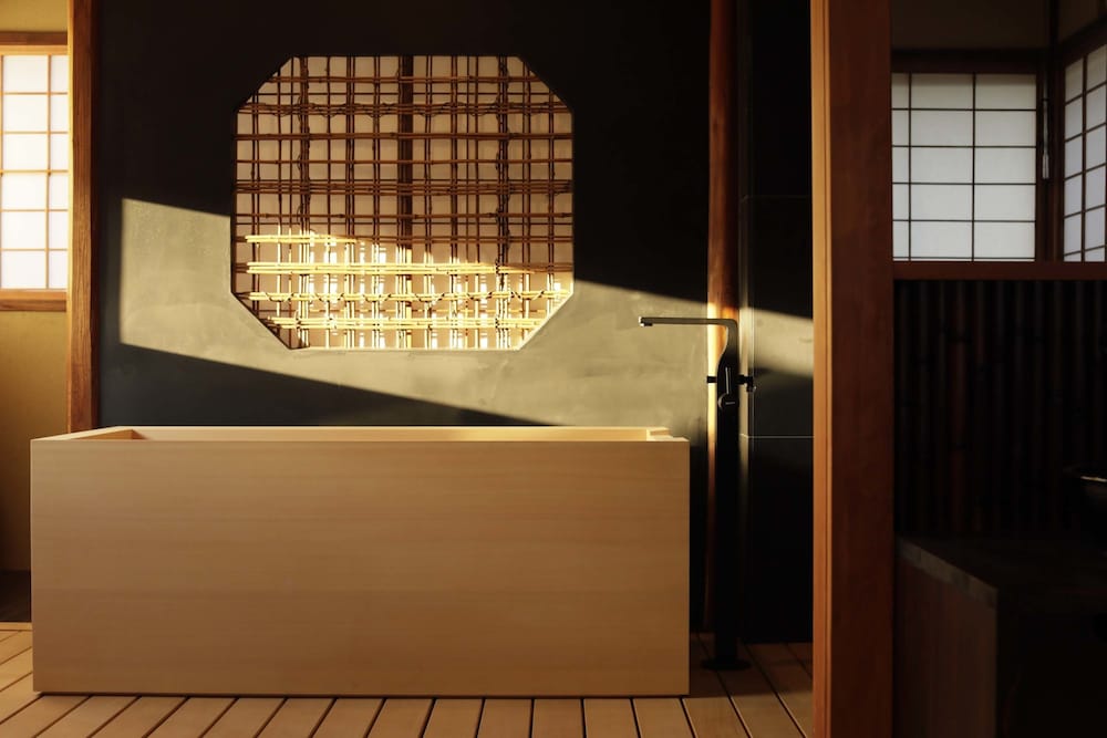 本館104:メゾネット茶室付 デラックス ハリウッドツイン 客室4 | そわか SOWAKA